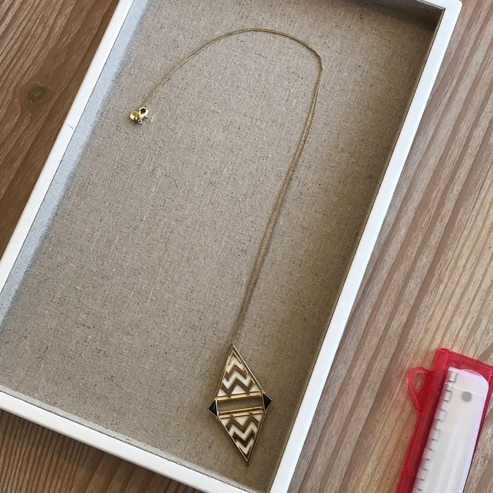 House of Harlow 1960 chevron pendant